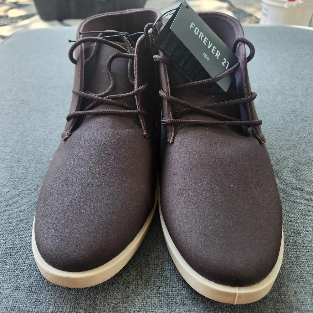 NWT FOREVER 21‎ Men's Chukka Shoes Size 9